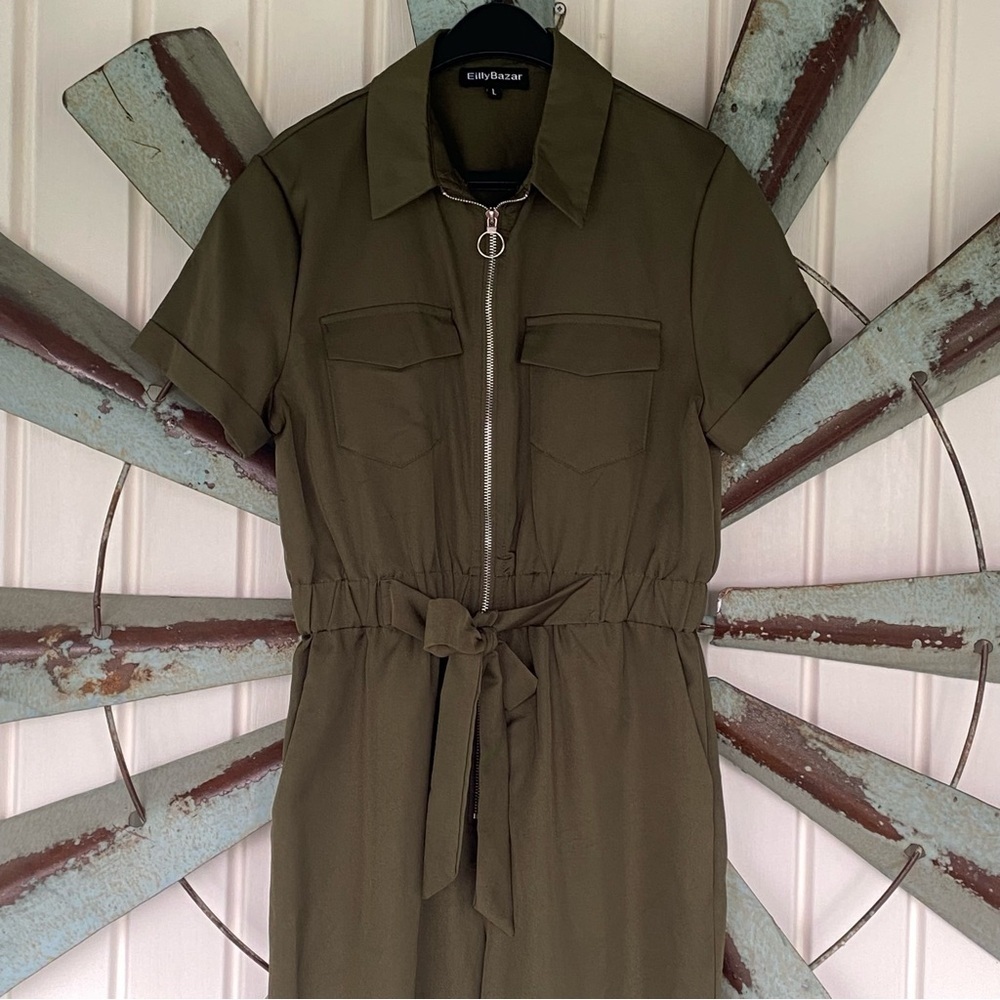 Short Sleeve Utility Jumpsuit Green Size Large Wide Leg- Eilly Bazar- Zipper - Picture 2 of 10